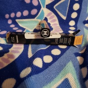 COPY - Chanel LE Corrector Apricot color corrector